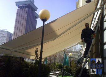 Guadalajara Ventanas instalación de toldo con brazo invisible